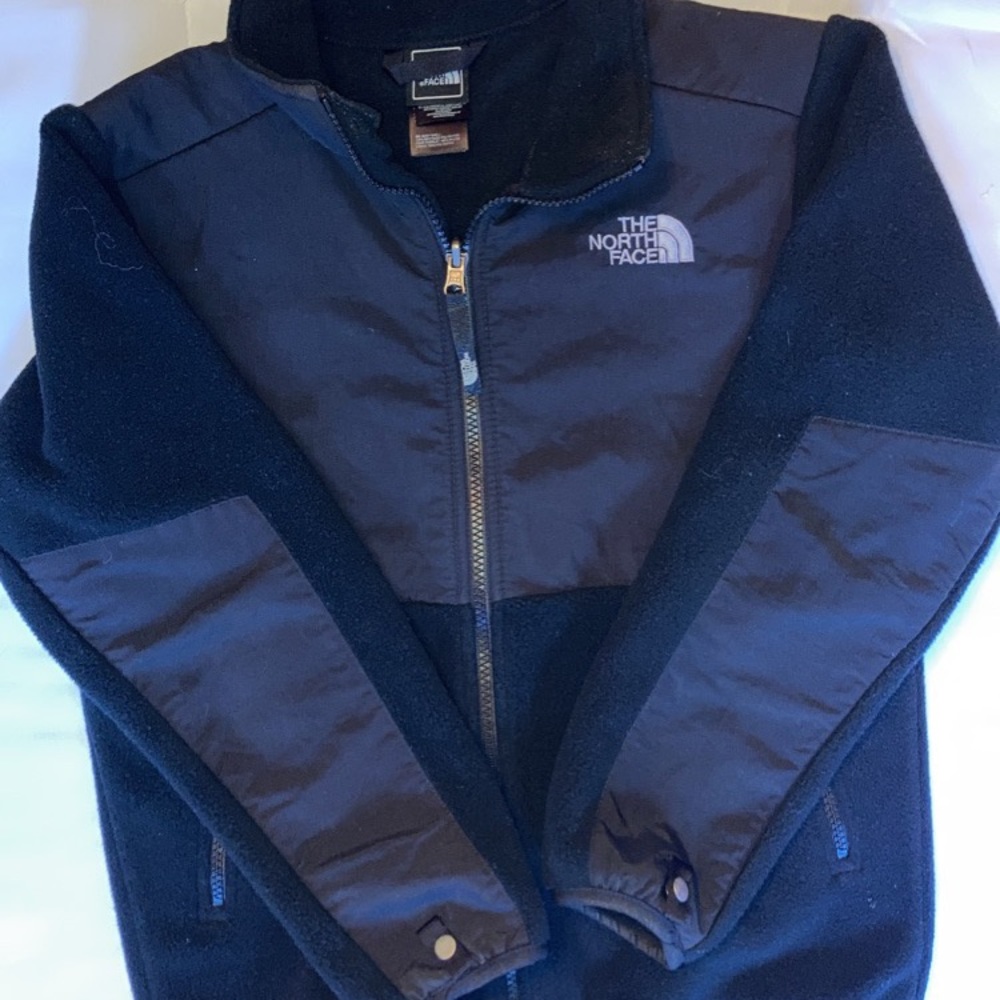North face - Picture 2 of 10